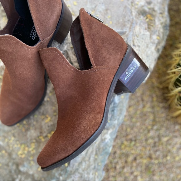 Leather Booties Chocolate Suede ⭐️ LIKE NEW + Waterproof - Picture 7 of 14